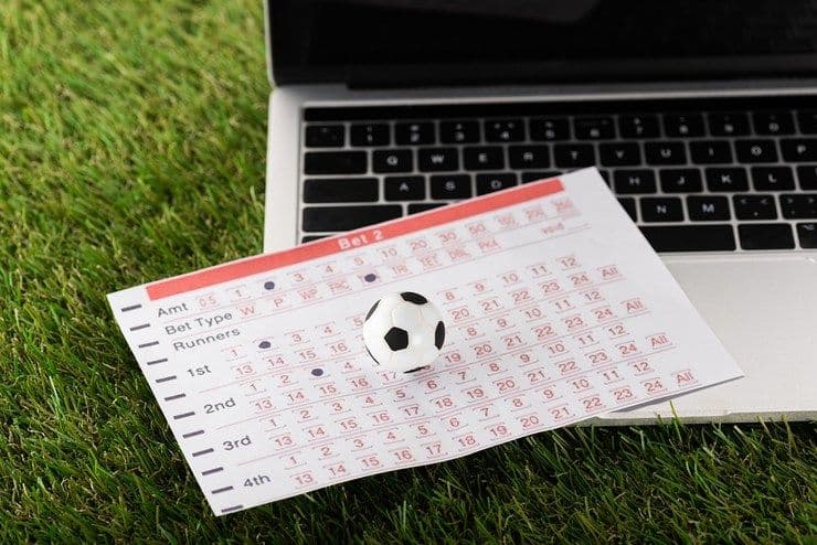 Football, Crypto, and Gambling: The Perfect Hat-Trick for the Modern Fan