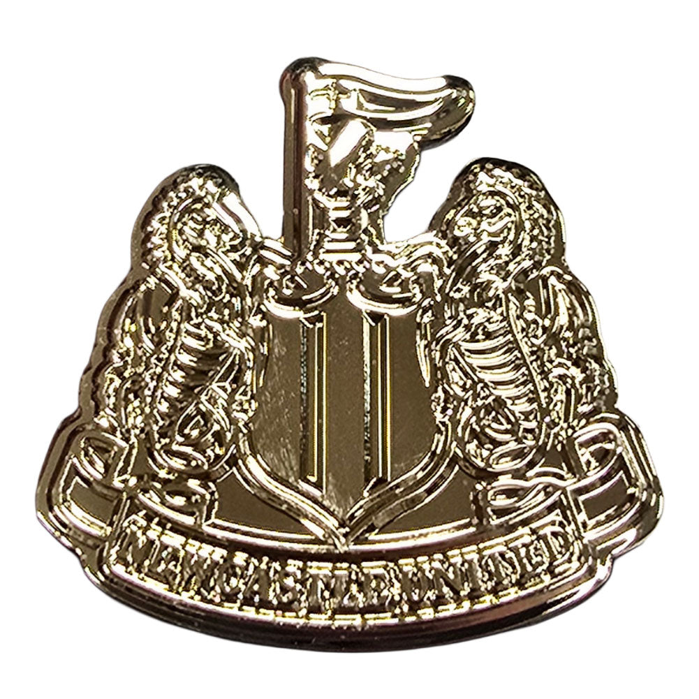 Newcastle United 3 Piece Crest Badge Set on backing card